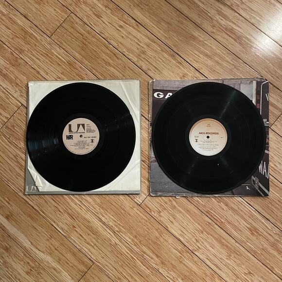 Lot of (2) War LPs vintage vinyl records soul funk psych 70s - Picture 3 of 3